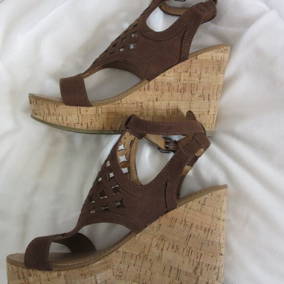 Franco Sarto Cameron Ankle Strap Sandals Wedge Brown Leather Laser Cut Size 6 - Picture 6 of 11